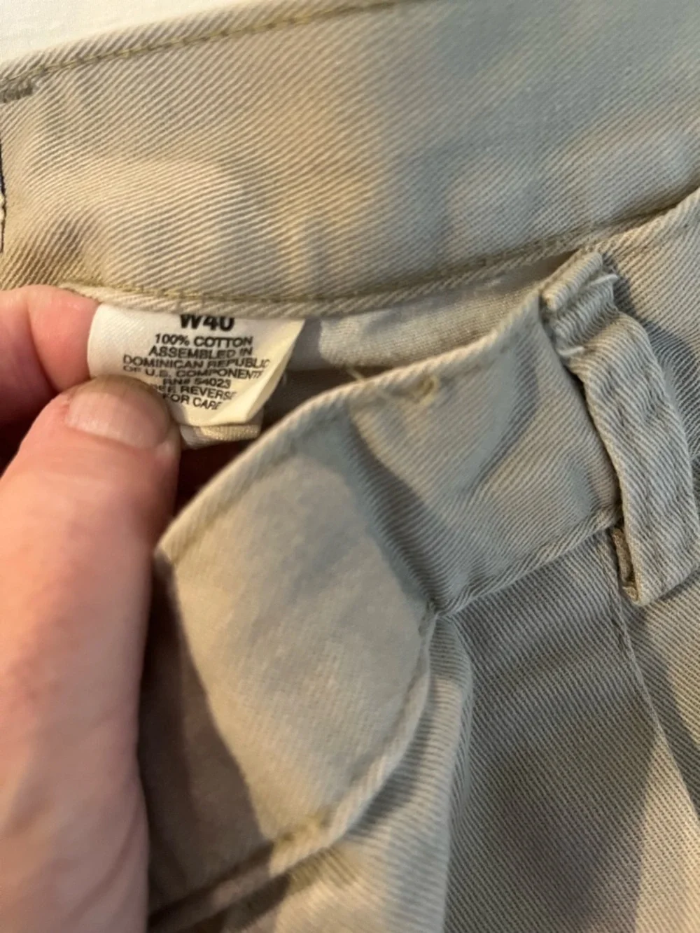 Old Navy Men's Flat-Front Khaki Shorts - Light Tan